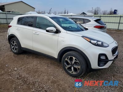 Czwarte zdjęcie samochodu z boku: 2021 KIA SPORTAGE LX VIN:KNDPMCAC5M7891588 - miniatura