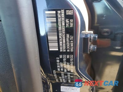 Zdjęcie 13 z 13 samochodu: 2023 JEEP RENEGADE LATITUDE VIN:ZACNJDB13PPP24041 - miniatura