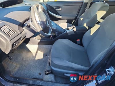 Zdjęcie 7 z 12 samochodu: 2015 TOYOTA PRIUS TWO VIN:JTDKN3DUXF0398903 - miniatura