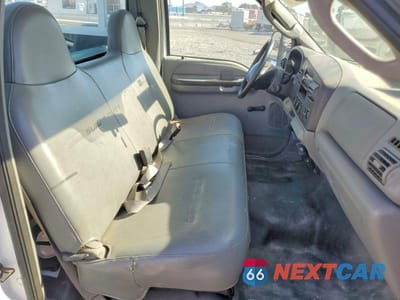 Zdjęcie 6 z 10 samochodu: 2006 FORD F350 SUPER DUTY VIN:1FDWF36P36EA66726 - miniatura