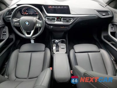 Zdjęcie 8 z 12 samochodu: 2021 BMW 228I VIN:WBA53AK02M7J11921 - miniatura