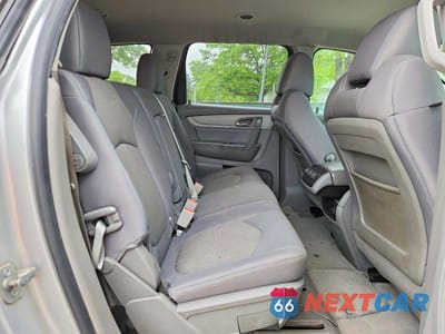 Zdjęcie 10 z 12 samochodu: 2013 CHEVROLET TRAVERSE LS VIN:1GNKVFED1DJ190603 - miniatura