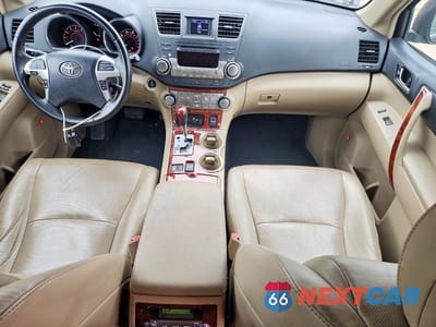 Zdjęcie 8 z 12 samochodu: 2012 TOYOTA HIGHLANDER LIMITED VIN:5TDDK3EHXCS100913 - miniatura