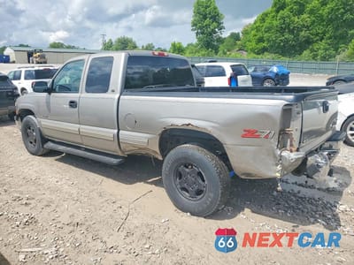 Drugie zdjęcie samochodu z przodu: 2000 CHEVROLET SILVERADO K1500 VIN:2GCEK19T7Y1190494 - miniatura