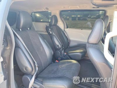 Zdjęcie 11 z 13 samochodu: 2011 TOYOTA SIENNA SE 8-PASSENGER VIN:5TDXK3DC3BS125556 - miniatura