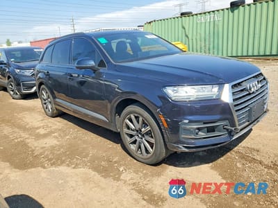Czwarte zdjęcie samochodu z boku: 2017 AUDI Q7 PRESTIGE VIN:WA1VAAF70HD012662 - miniatura