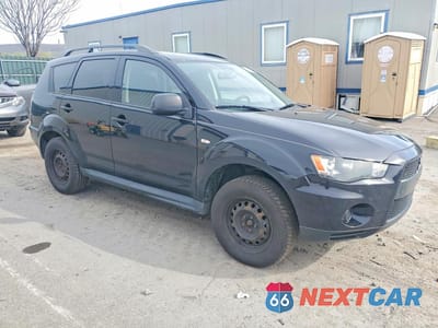 Czwarte zdjęcie samochodu z boku: 2012 MITSUBISHI OUTLANDER ES VIN:JA4AS2AW0CU000763 - miniatura