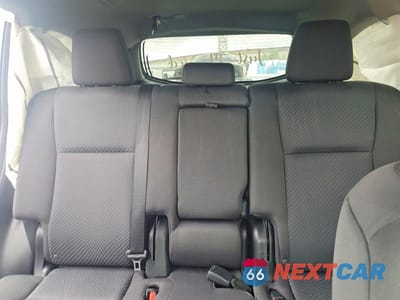 Zdjęcie 10 z 13 samochodu: 2016 TOYOTA HIGHLANDER LE VIN:5TDBKRFH9GS297345 - miniatura