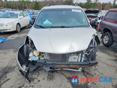 Piąte zdjęcie samochodu w środku: 2004 TOYOTA SIENNA LE 7 PASSENGER VIN:5TDZA23C24S067045 - miniatura