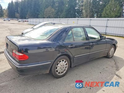 Trzecie zdjęcie samochodu z tyłu: 2001 MERCEDES-BENZ E 320 VIN:WDBJF65J81B386260 - miniatura