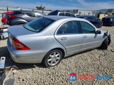 Trzecie zdjęcie samochodu z tyłu: 2001 MERCEDES-BENZ C 320 VIN:WDBRF64JX1F094414 - miniatura