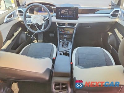 Zdjęcie 8 z 13 samochodu: 2025 VOLKSWAGEN TAOS SE VIN:3VVEC7B22SM056429 - miniatura