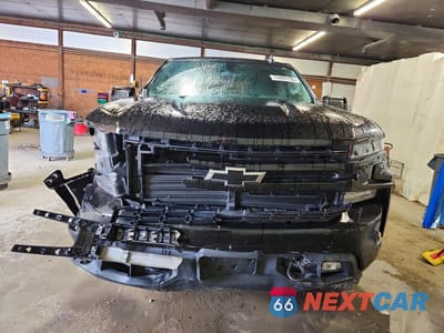 Piąte zdjęcie samochodu w środku: 2019 CHEVROLET SILVERADO K1500 RST VIN:1GCRYEED4KZ361836 - miniatura