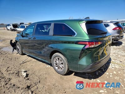 Drugie zdjęcie samochodu z przodu: 2021 TOYOTA SIENNA XLE 7-PASSENGER VIN:5TDYRKEC5MS016981 - miniatura