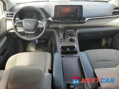 Zdjęcie 8 z 13 samochodu: 2021 TOYOTA SIENNA LE VIN:5TDKRKEC2MS033050 - miniatura