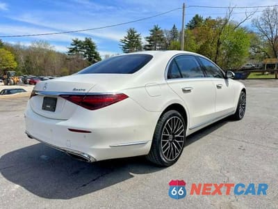 Trzecie zdjęcie samochodu z tyłu: 2022 MERCEDES-BENZ S 580 4MATIC VIN:W1K6G7GB3NA112840 - miniatura