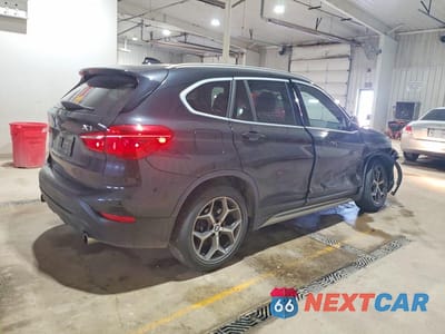 Trzecie zdjęcie samochodu z tyłu: 2018 BMW X1 XDRIVE28I VIN:WBXHT3C37J5K26318 - miniatura