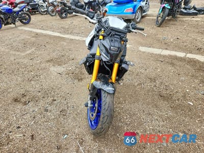 Drugie zdjęcie samochodu z przodu: 2025 YAMAHA MT09 SP VIN:JYARN95E3SA001704 - miniatura