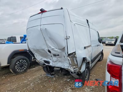 Trzecie zdjęcie samochodu z tyłu: 2021 MERCEDES BENZ SPRINTER 2500 DELIVERY VAN VIN:W1Y4EBHY9MT059878 - miniatura