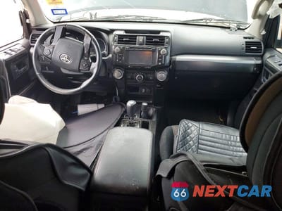 Zdjęcie 8 z 13 samochodu: 2016 TOYOTA 4RUNNER TRAIL VIN:JTEBU5JR1G5389988 - miniatura