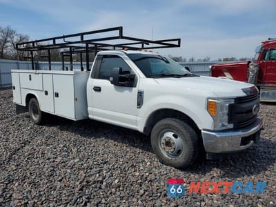 Czwarte zdjęcie samochodu z boku: 2017 FORD F350 SUPER DUTY VIN:1FDRF3G67HED78473 - miniatura