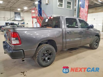 Trzecie zdjęcie samochodu z tyłu: 2023 RAM 1500 TRADESMAN VIN:1C6RRFGGXPN671201 - miniatura