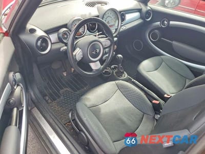 Zdjęcie 8 z 12 samochodu: 2010 MINI COOPER VIN:WMWMR3C51ATU97895 - miniatura