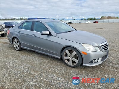 Czwarte zdjęcie samochodu z boku: 2010 MERCEDES-BENZ E 350 VIN:WDDHF5GB1AA135950 - miniatura
