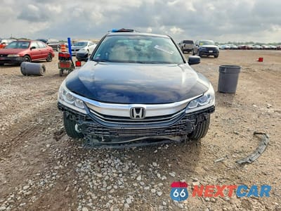 Piąte zdjęcie samochodu w środku: 2017 HONDA ACCORD EX VIN:1HGCR2F73HA303056 - miniatura