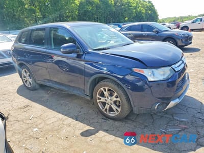 Czwarte zdjęcie samochodu z boku: 2015 MITSUBISHI OUTLANDER SE VIN:JA4AD3A34FZ010130 - miniatura