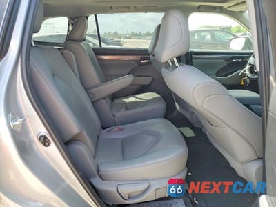 Zdjęcie 11 z 13 samochodu: 2021 TOYOTA HIGHLANDER PLATINUM VIN:5TDFZRAH4MS084920 - miniatura