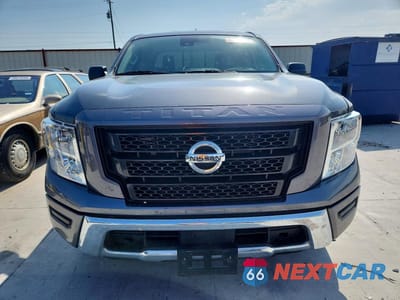 Piąte zdjęcie samochodu w środku: 2022 NISSAN TITAN S VIN:1N6AA1EE4NN108107 - miniatura