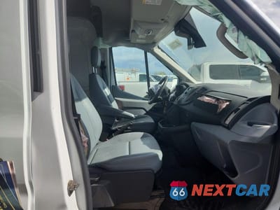 Piąte zdjęcie samochodu w środku: 2017 FORD TRANSIT 150 DELIVERY VAN VIN:1FTBW2CG5JKB14495 - miniatura