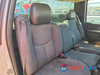 Zdjęcie 10 z 12 samochodu: 2004 GMC NEW SIERRA C3500 VIN:1GDJC34U44E247018 - miniatura