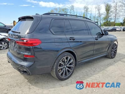 Trzecie zdjęcie samochodu z tyłu: 2020 BMW X7 M50I VIN:5UXCX6C08LLE35604 - miniatura