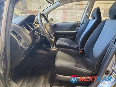Zdjęcie 7 z 12 samochodu: 2007 HONDA FIT S VIN:JHMGD38667S058057 - miniatura