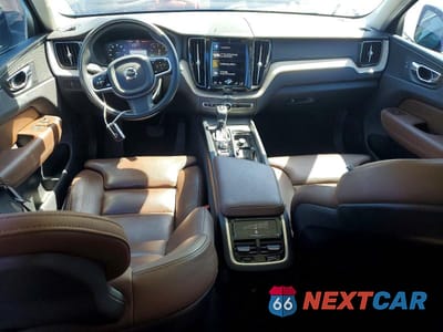 Zdjęcie 8 z 11 samochodu: 2018 VOLVO XC60 T5 INSCRIPTION VIN:YV4102RL3J1023861 - miniatura