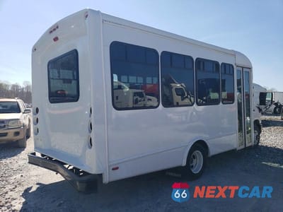 Czwarte zdjęcie samochodu z boku: 2015 FORD ECONOLINE E350 SUPER DUTY CUTAWAY VAN VIN:1FDEE3FL9FDA17581 - miniatura