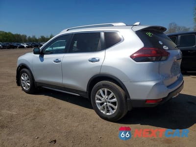 Drugie zdjęcie samochodu z przodu: 2019 NISSAN ROGUE SV VIN:5N1AT2MV6KC772626 - miniatura
