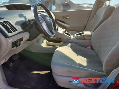 Zdjęcie 7 z 12 samochodu: 2012 TOYOTA PRIUS THREE VIN:JTDKN3DUXC5412913 - miniatura