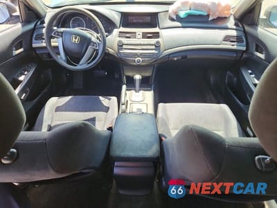 Zdjęcie 8 z 12 samochodu: 2011 HONDA ACCORD LXP VIN:1HGCP2F43BA111204 - miniatura