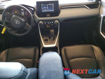 Zdjęcie 8 z 12 samochodu: 2021 TOYOTA RAV4 XLE VIN:2T3W1RFV2MC167204 - miniatura