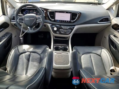Zdjęcie 8 z 13 samochodu: 2023 CHRYSLER PACIFICA HYBRID LIMITED VIN:2C4RC1S75PR622687 - miniatura