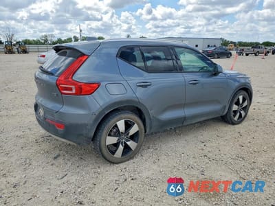 Trzecie zdjęcie samochodu z tyłu: 2019 VOLVO XC40 T5 MOMENTUM VIN:YV4162UK0K2110853 - miniatura