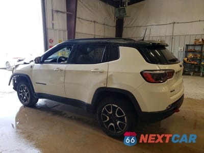 Drugie zdjęcie samochodu z przodu: 2025 JEEP COMPASS TRAILHAWK VIN:3C4NJDDN2ST594452 - miniatura