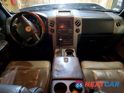 Zdjęcie 8 z 13 samochodu: 2008 LINCOLN MARK LT VIN:5LTPW18568FJ01312 - miniatura
