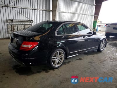 Trzecie zdjęcie samochodu z tyłu: 2013 MERCEDES-BENZ C 250 VIN:WDDGF4HB7DA779400 - miniatura