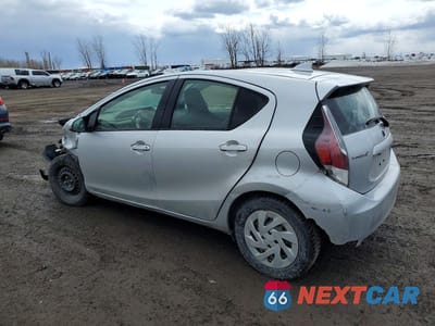 Drugie zdjęcie samochodu z przodu: 2016 TOYOTA PRIUS C ONE VIN:JTDKDTB30G1133724 - miniatura