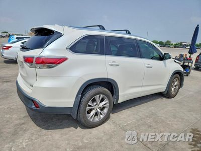 Trzecie zdjęcie samochodu z tyłu: 2015 TOYOTA HIGHLANDER XLE VIN:5TDKKRFH9FS068016 - miniatura