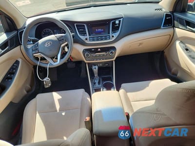 Zdjęcie 8 z 12 samochodu: 2018 HYUNDAI TUCSON SE VIN:KM8J2CA44JU823750 - miniatura